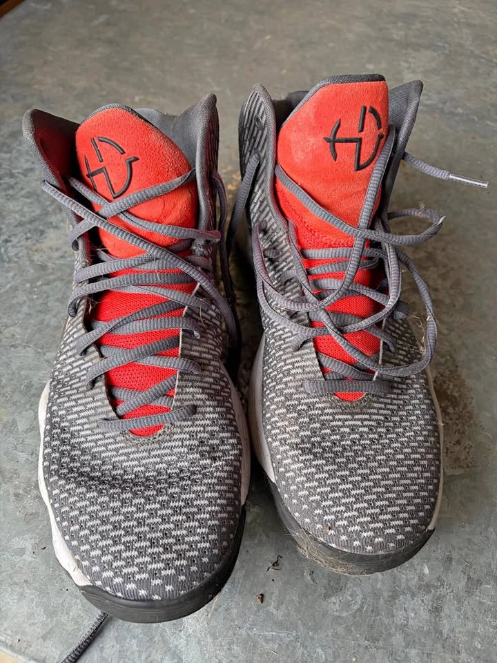 Nike Basketball Shoes Sz 10.5