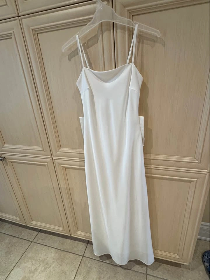 Peek Inside White Cowl Neck Maxi Dress with Back Bow Size S - photo 4