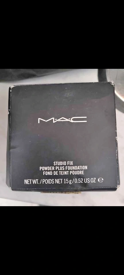 MAC Studio Fix Powder Plus Foundation