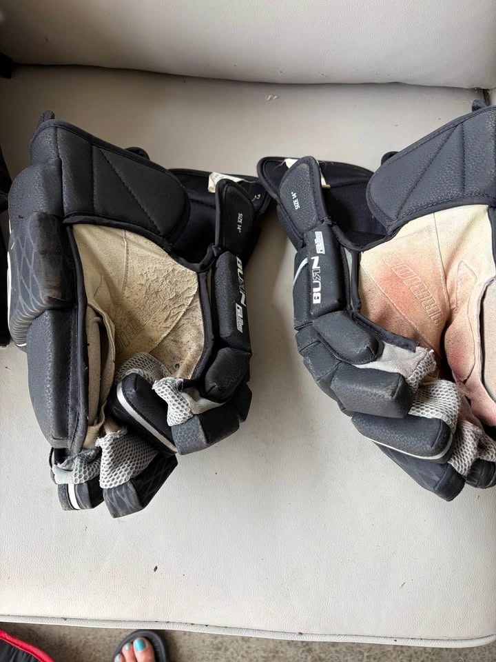 Warrior Box Lacrosse Goalie Gloves size 14 - photo 2