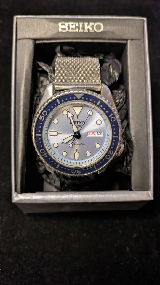 Seiko 5 Sports SRPE77K1 Automatic Blue Bezel Silver Dial Watch - photo 2
