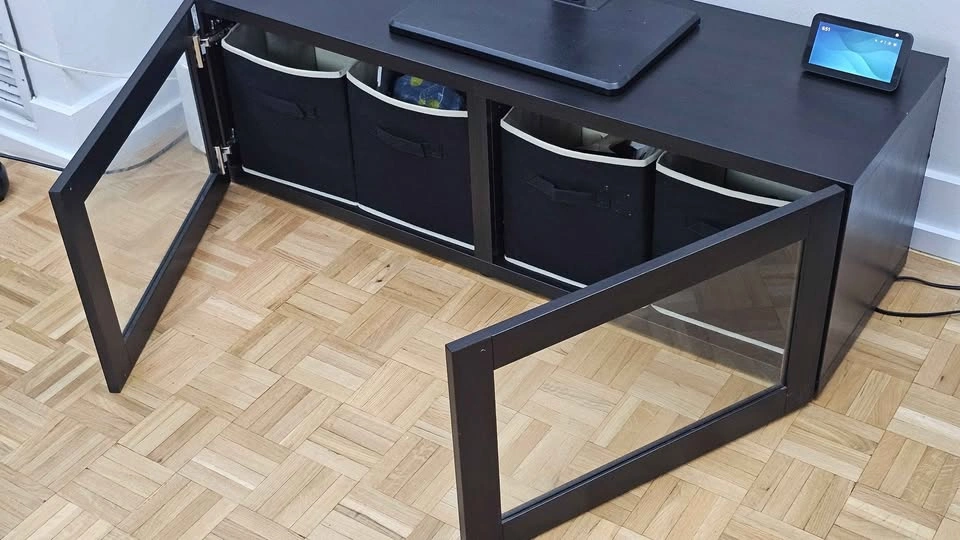 IKEA BESTÅ TV Unit with Glass Doors - photo 2