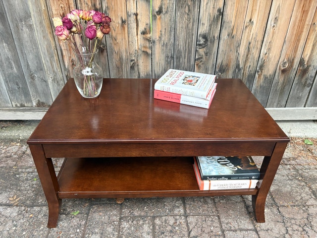 Beautiful Classic solid wood coffee table