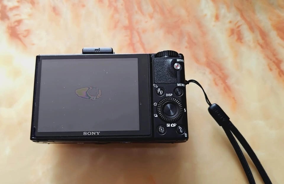 Sony RX100ii Camera with Extras - photo 5