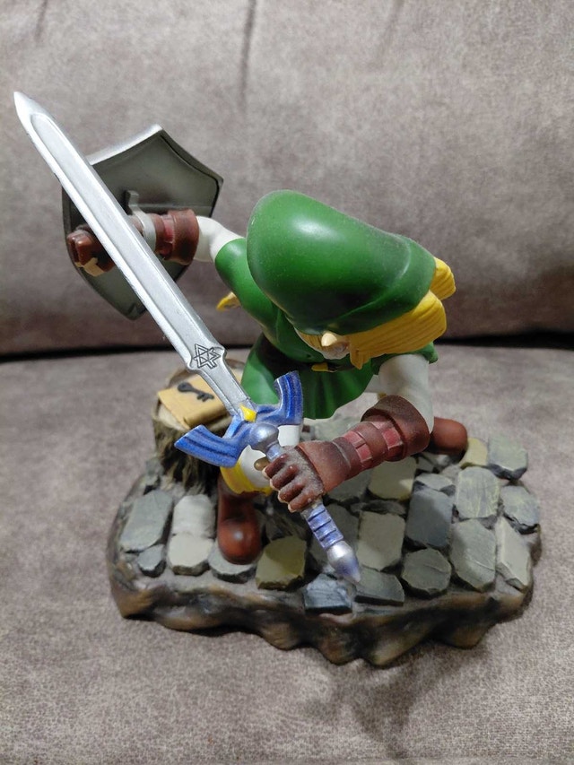 First 4 Figures Ocarina of Time Link Statue - photo 2