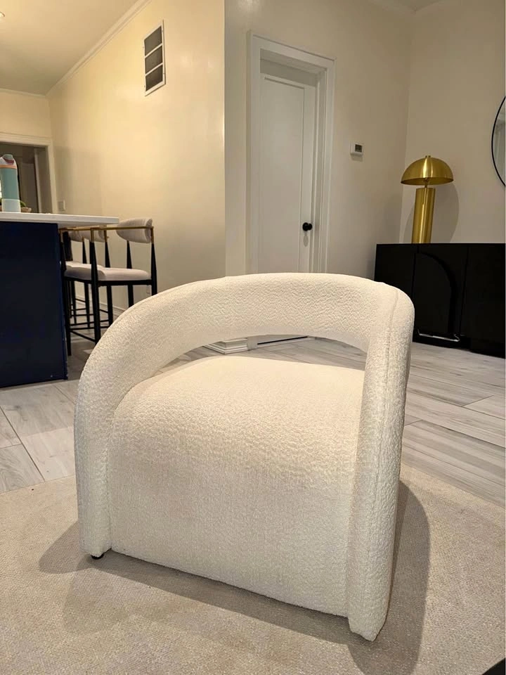Hijinio Upholstered White Armchair (Set of 2) - photo 2