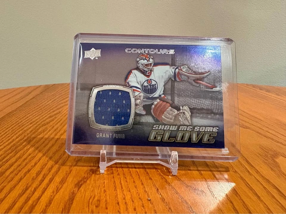 Grant Fuhr show me some glove jersey patch