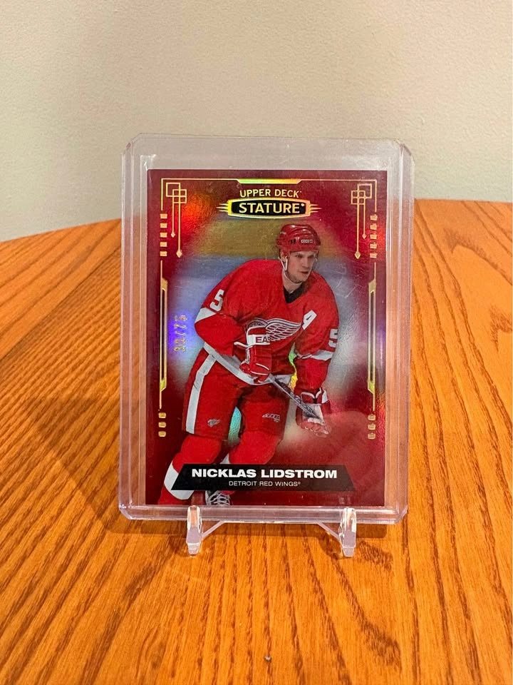 Nicklas Lidstrom stature /75