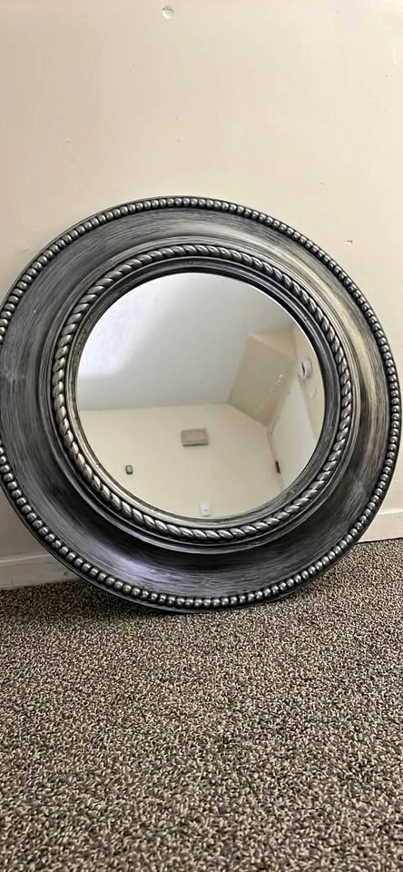 Round Wall Mirror