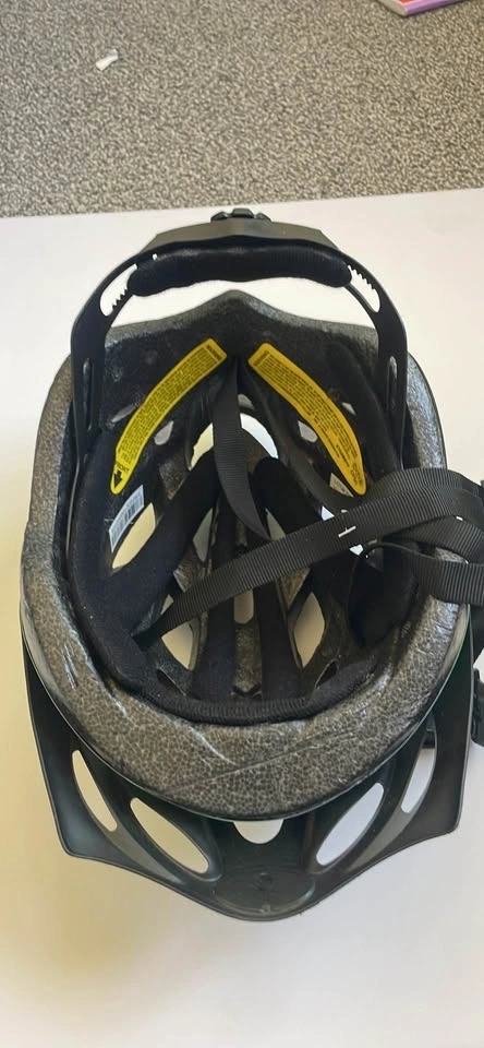 Schwinn Thrasher Kids helmet - photo 2