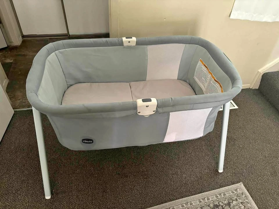 Chicco Lullago baby bassinet