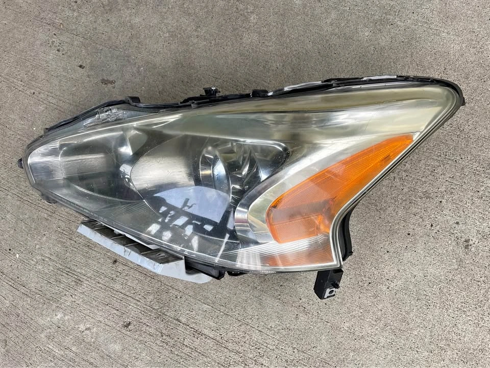 Nissan Altima 2012-2018 Headlight