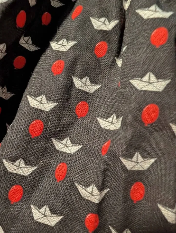 (one of a kind) Pennywise/IT Pin-Up Style Skirt image indicator(2)