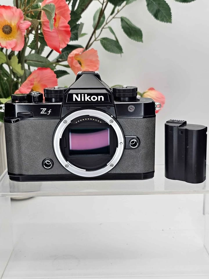 Nikon zf stone Gray body exc condition [READ]