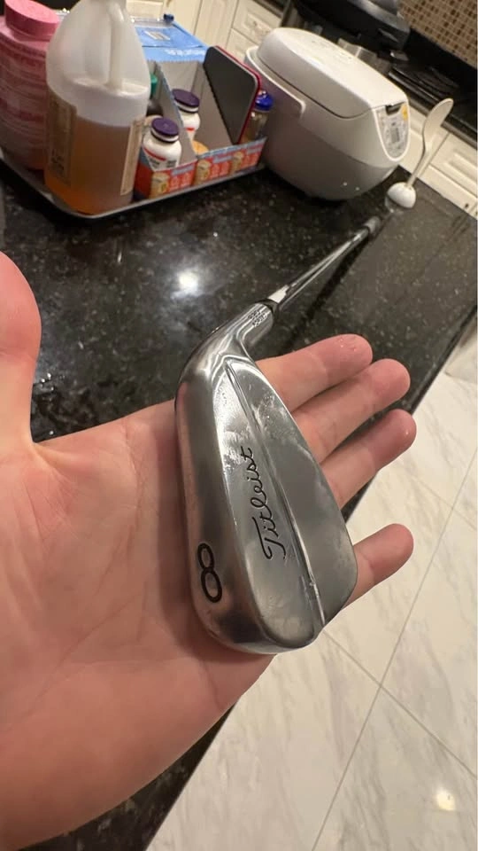 Titleist 620MB 8 iron - photo 2