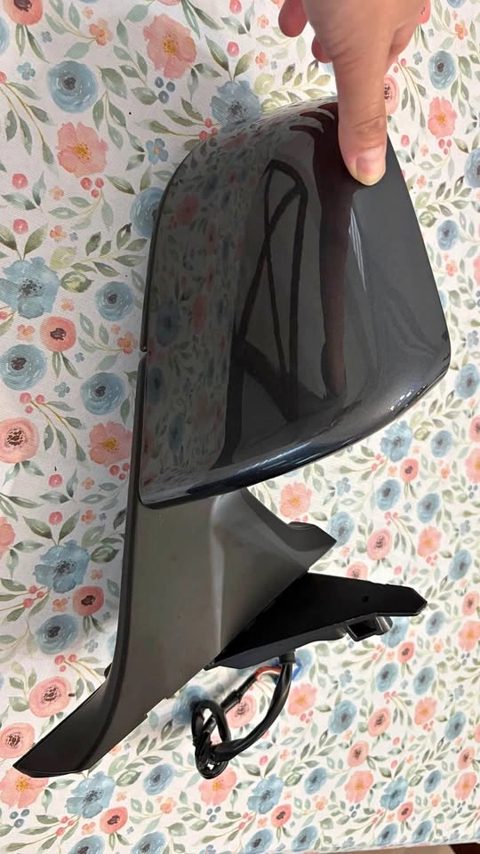 Tesla Model Y Model 3 side mirror