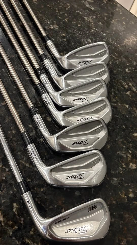 Titleist 620CB 5-P irons - photo 2