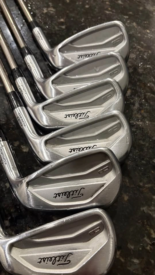 Titleist 620CB 5-P irons - photo 3