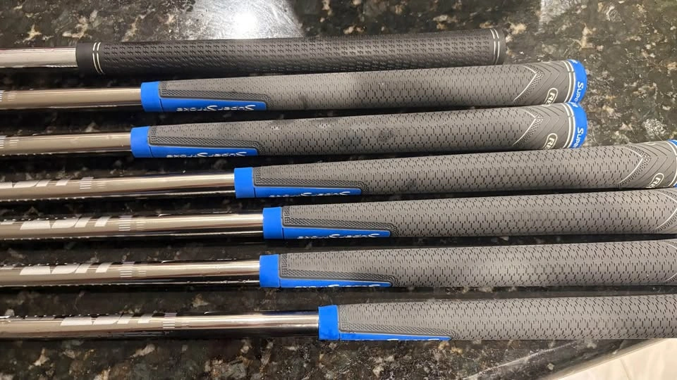 Titleist 620CB 5-P irons - photo 4