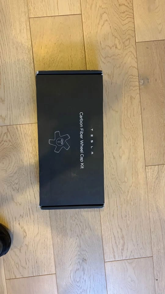Tesla Model 3 Carbon Fiber Wheel Cap Kit - photo 4