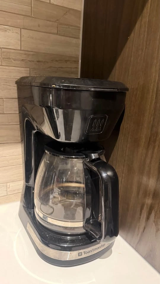 Toastmaster 12-Cup Coffee Maker - photo 3