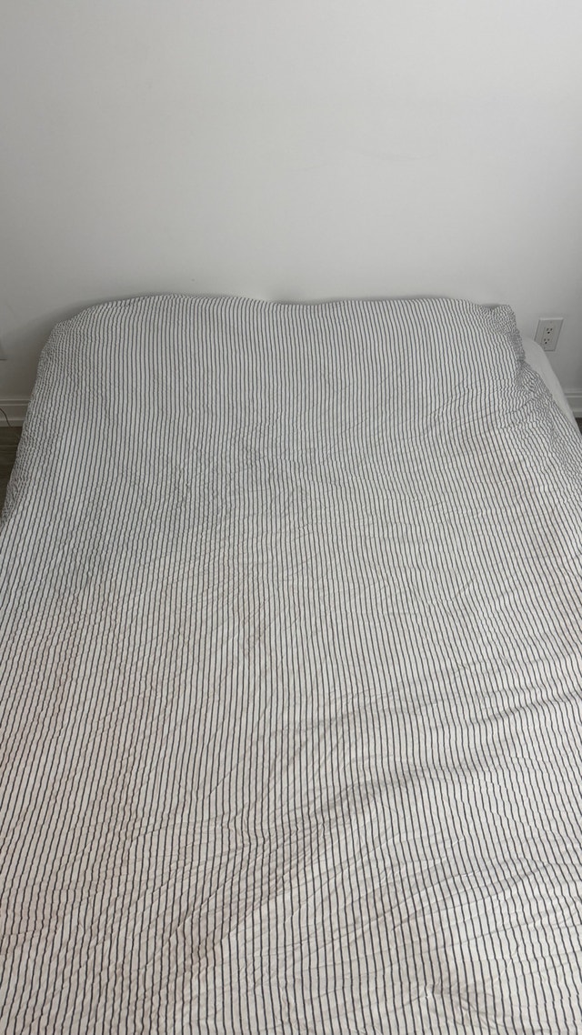 Mattress and platform bed - photo 3