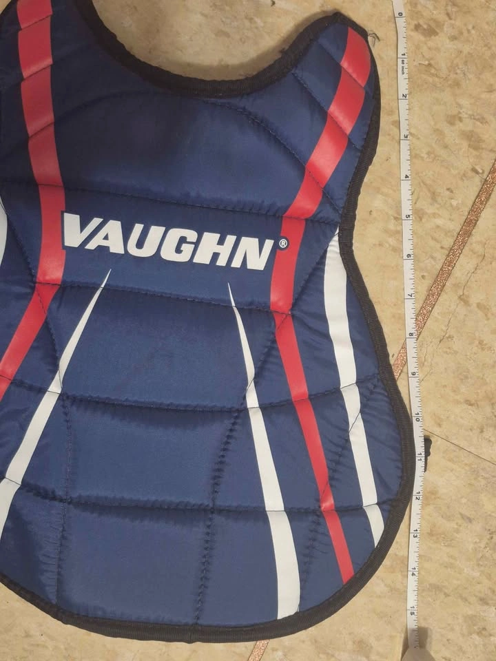 Vaughn Youth/Junior Street Hockey Goalie Chest Protector and Leg - photo 2