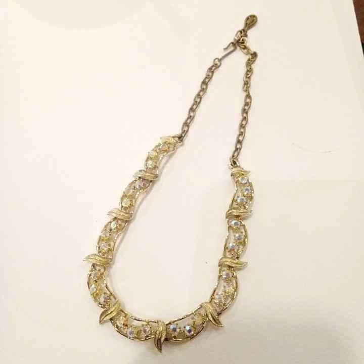 Vintage Gold Tone Aurora Borealis Necklace Signed Coro