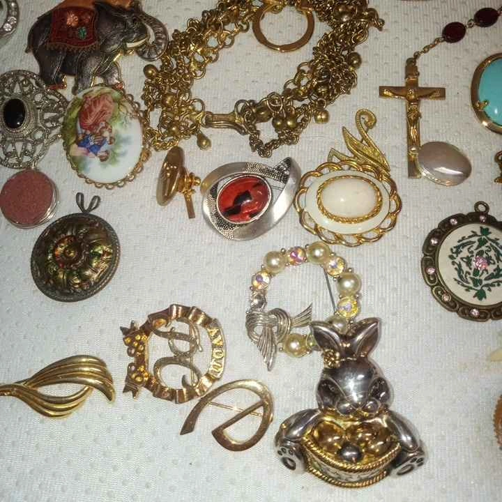 Mixed Lot Vintage To Now 35 Costume Jewelry Pieces For Crafts - photo 5