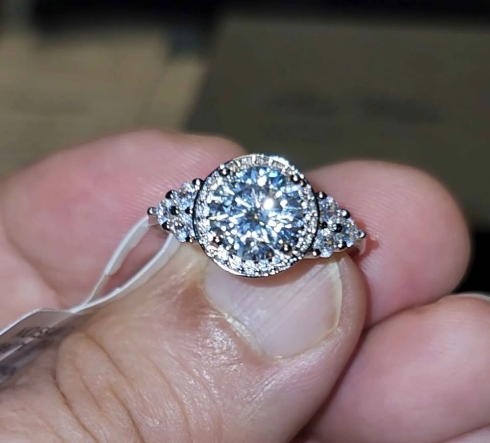 GRA Moissanite Halo Engagement Ring - photo 4