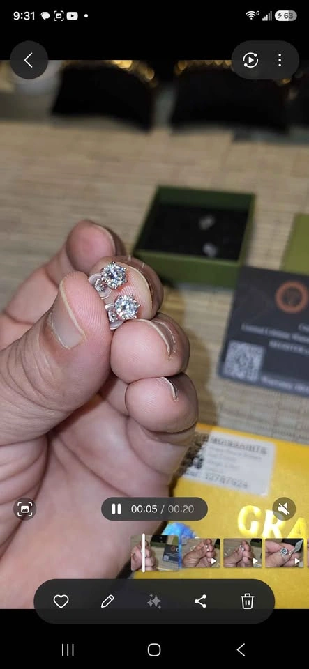 0.5Carat 5.0mm GRA Moissanite Round Brilliant Stud Earrings - photo 2