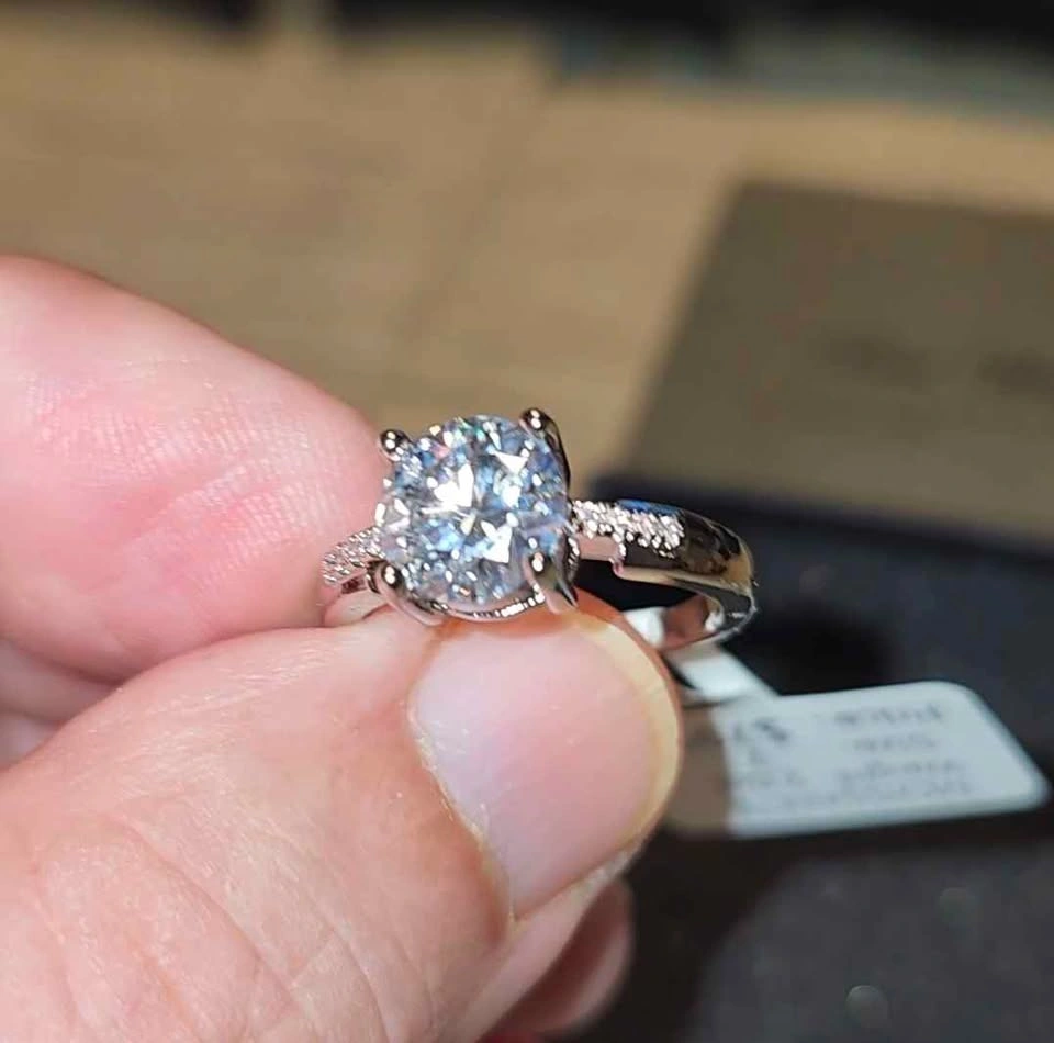 2.0ct Moissanite Ring - photo 3
