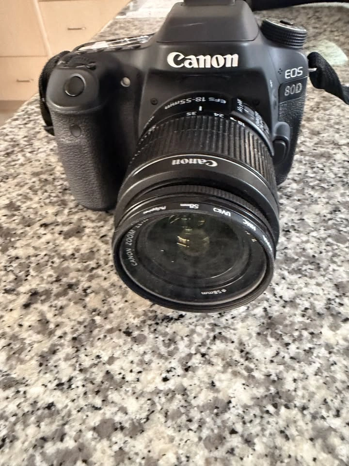 Canon EOS 80D Bundle: 18-135mm & 18-55mm Lenses, Flash & Mic - photo 2