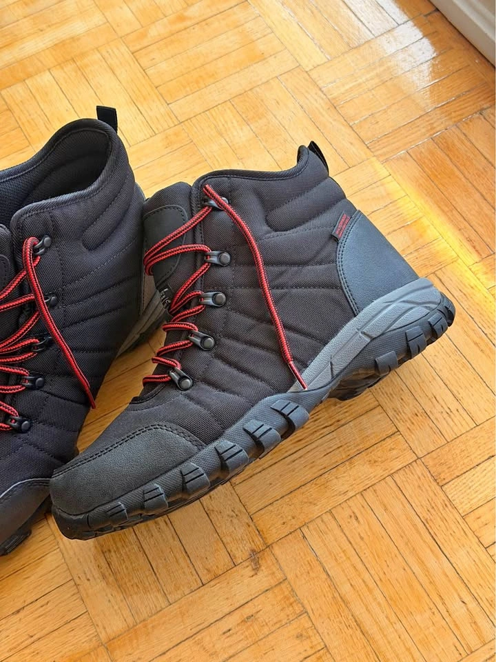 Waterproof Winter Hiking Boots – 3M Thinsulate, Size 9 – New