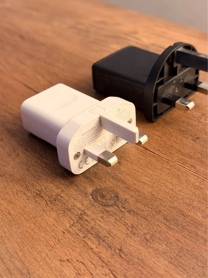 Wall Chargers – Huawei & GreenTech (UK Plug) – Set of 2, New - photo 2