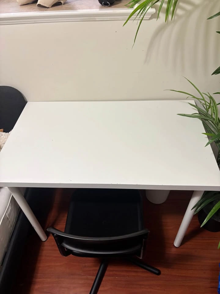 Desk + Chair - photo 2