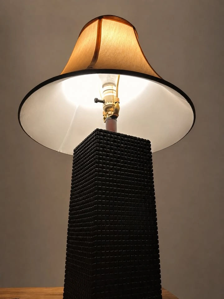 Table Lamp - Woven Square Base - Tan Bell Shade - NEW - photo 2