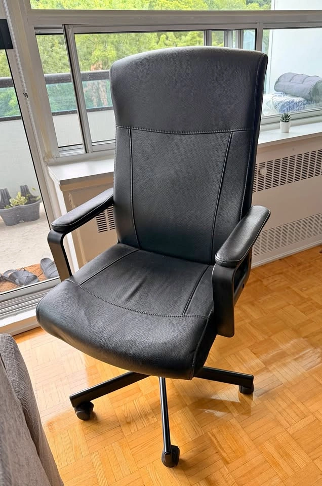 Black Office Chair - High Back - Swivel with Wheels