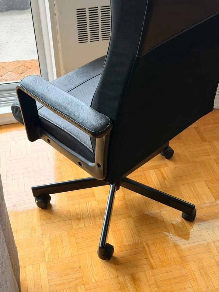 Black Office Chair - High Back - Swivel with Wheels - photo 2