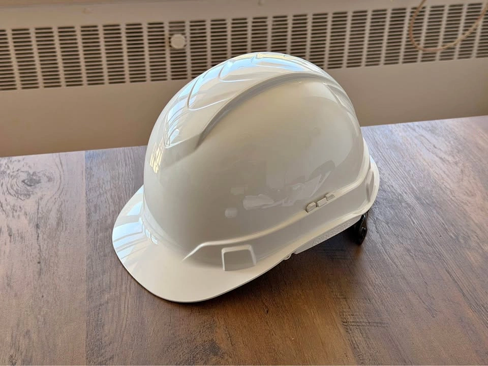 Pyramex Ridgeline Hard Hat (White) – New, Ratchet Suspension