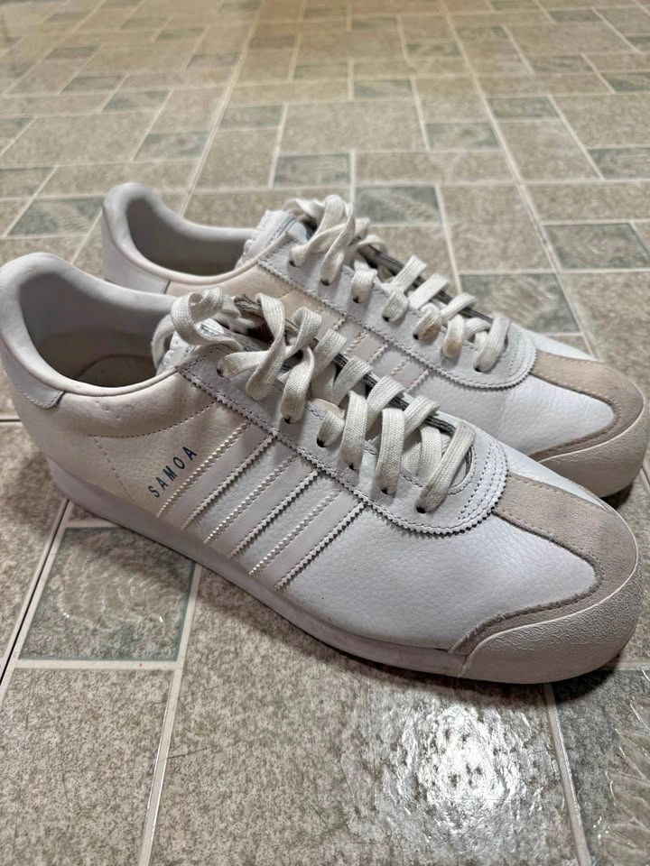 Men’s sneakers