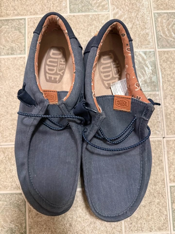 Hey Dude Size 9 - photo 2