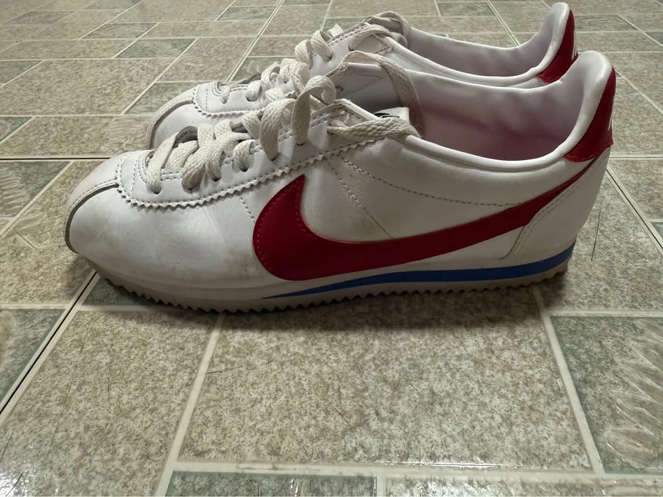 Nike Size 8.5 - photo 2