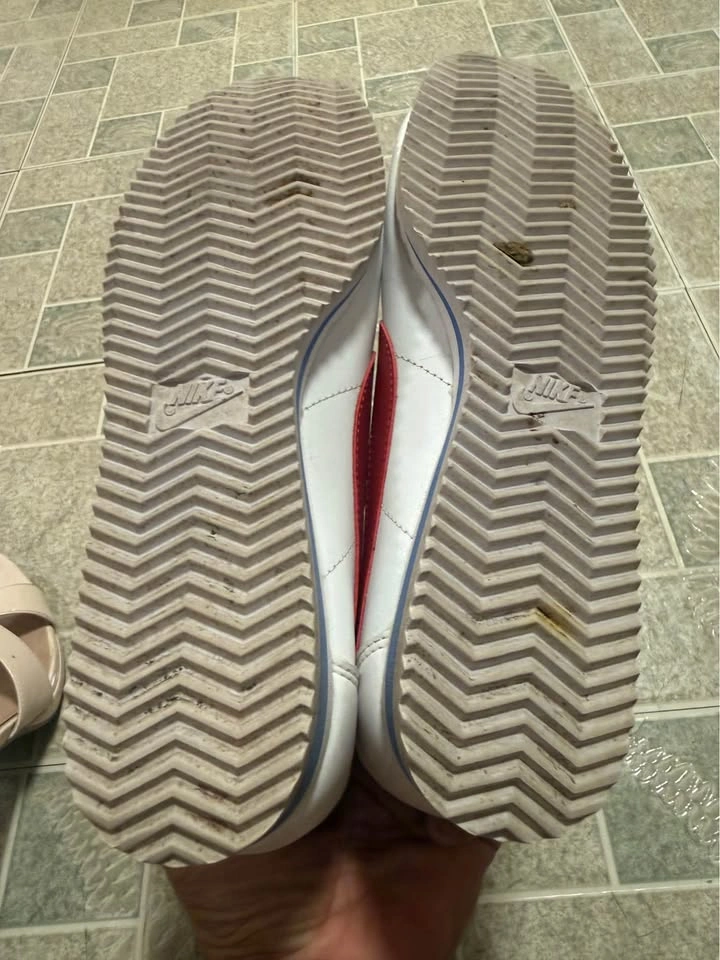 Nike Size 8.5 - photo 4