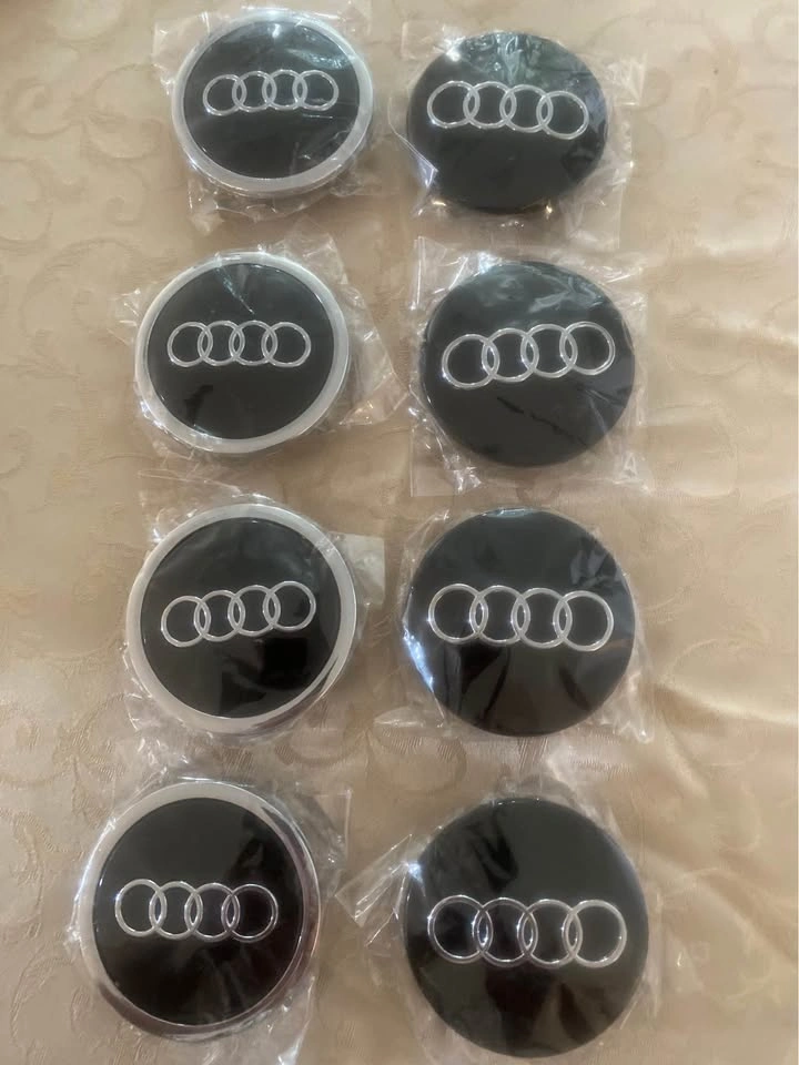 Audi logo center caps - photo 2