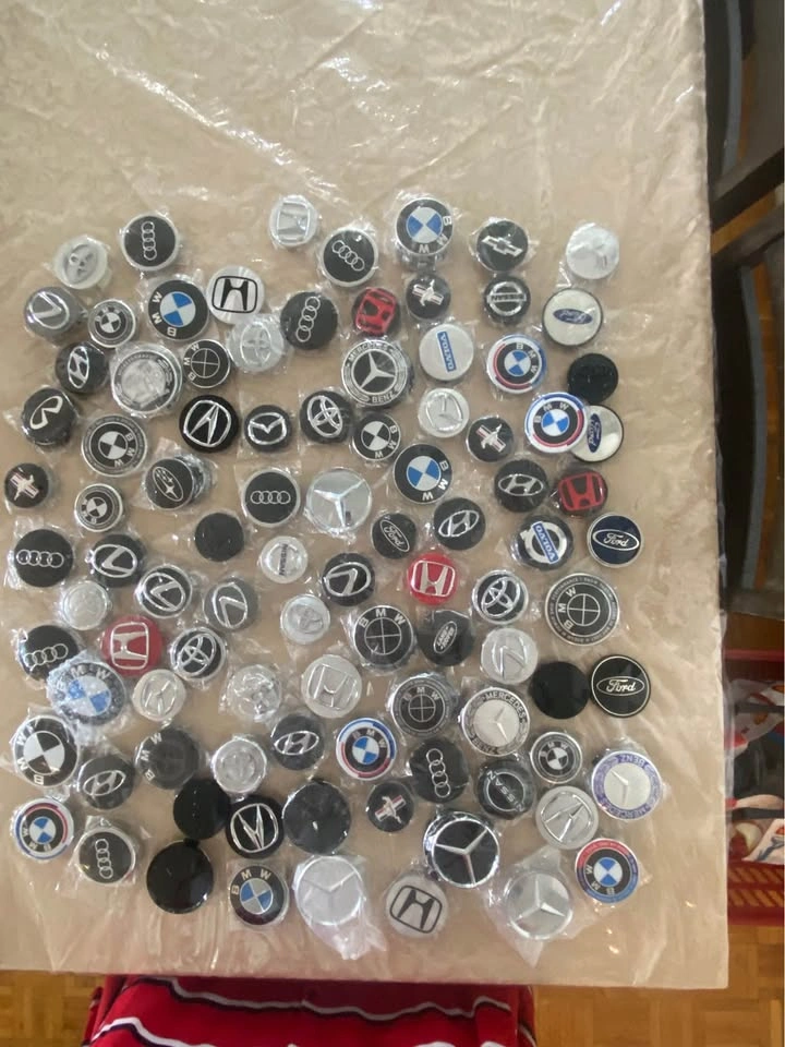 Car center caps logo - photo 3