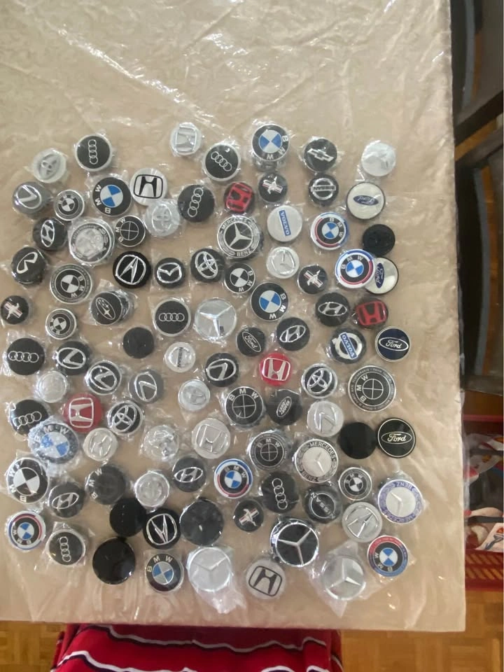 Car center caps logo - photo 4
