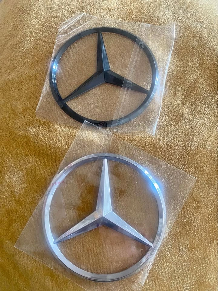 Benz rear logo emblem