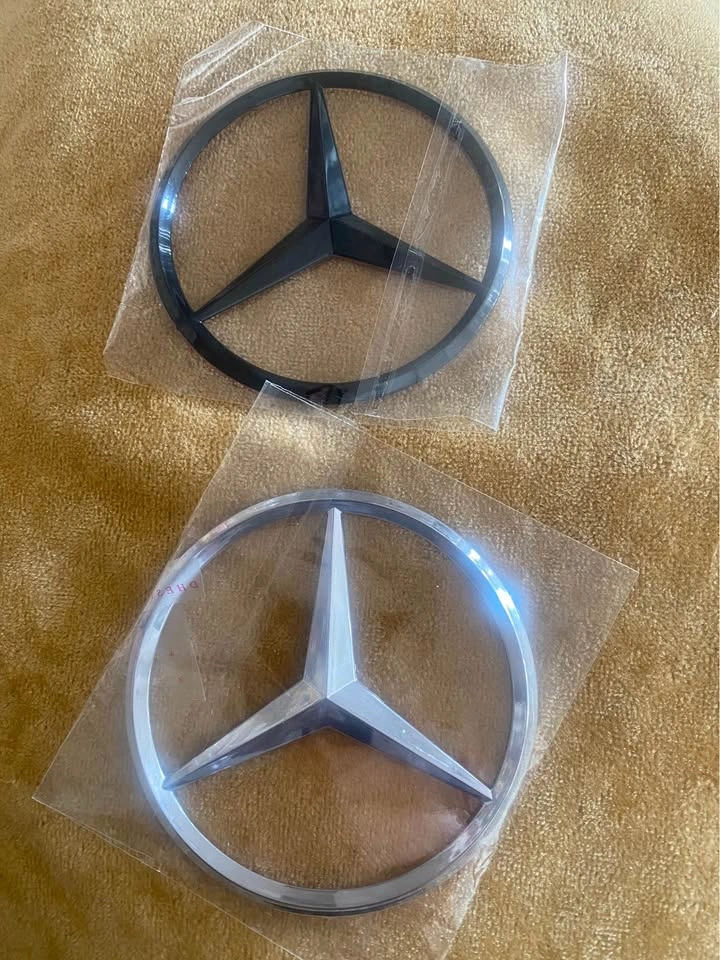 Benz rear logo emblem - photo 5