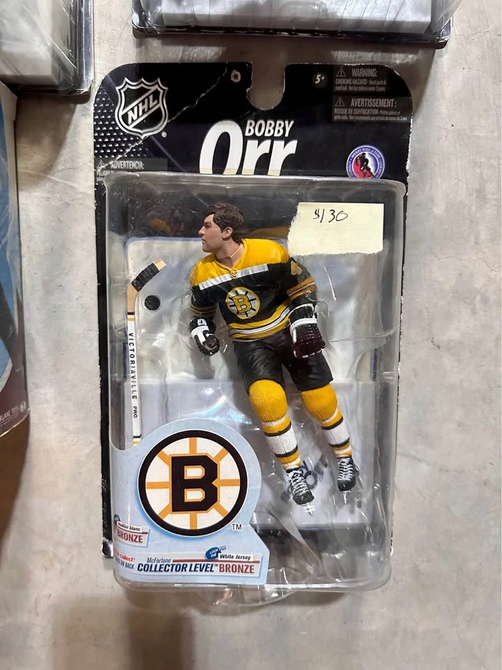 McFarlane NHL SportsPicks Hockey Action Figure Collection - photo 3